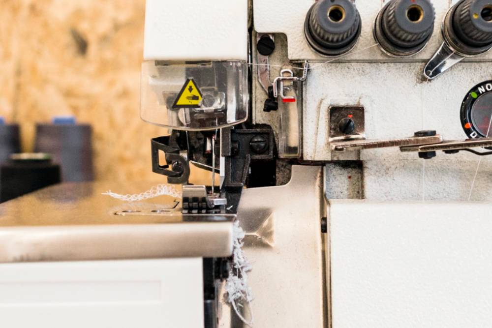 Comment maîtriser le surjet à la machine ?