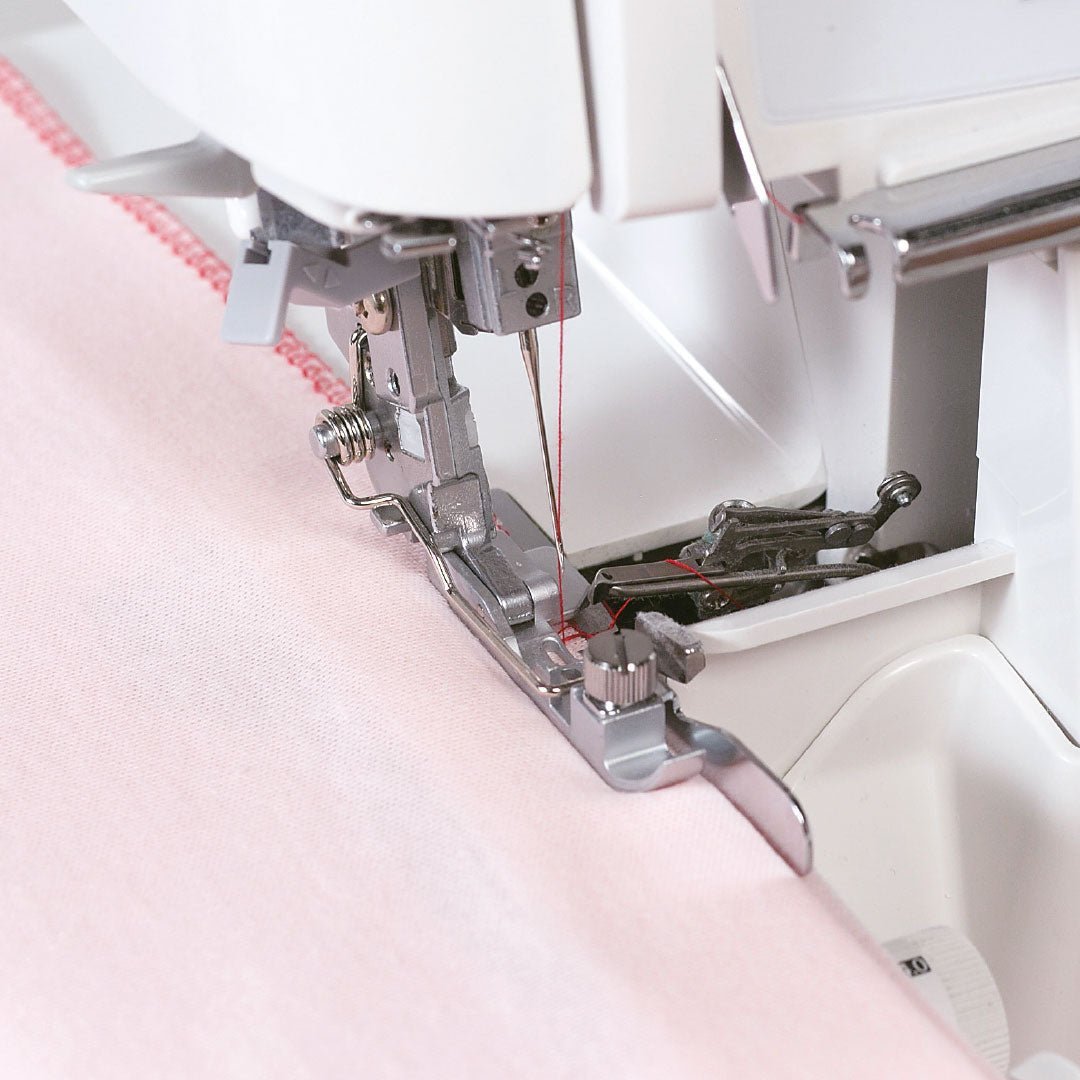 Points de surjet : tout savoir pour réussir vos finitions tissu - Verotex