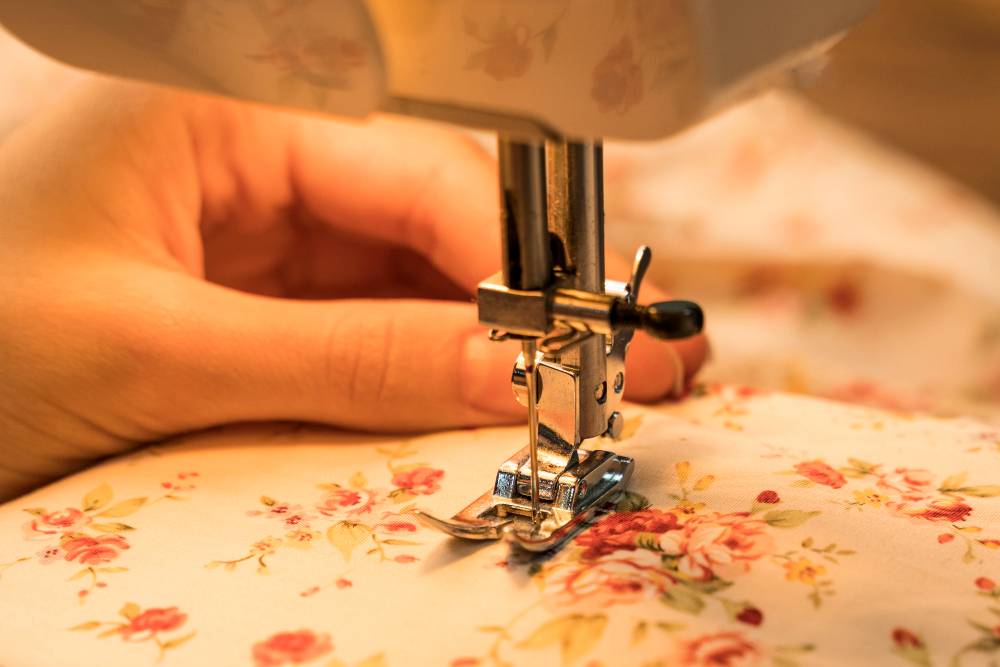 Pourquoi ma machine à coudre fait des bouclettes ? - Verotex