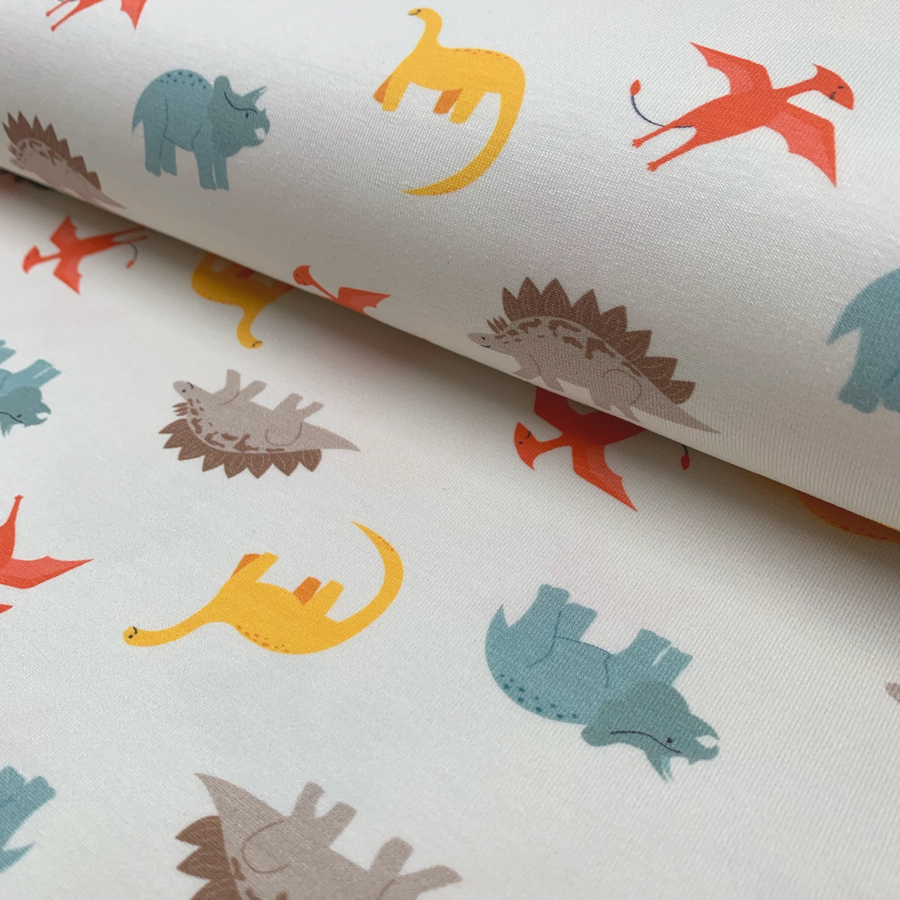 tissu-jersey-coton-dinosaure