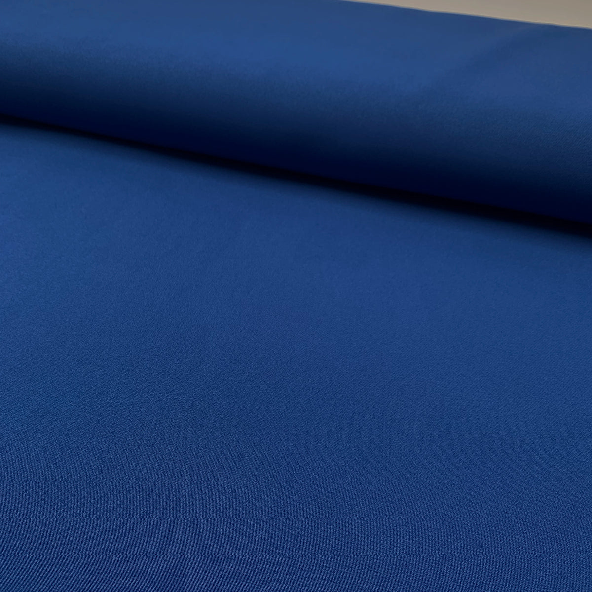 tissu-bi-stretch-bleu-roi