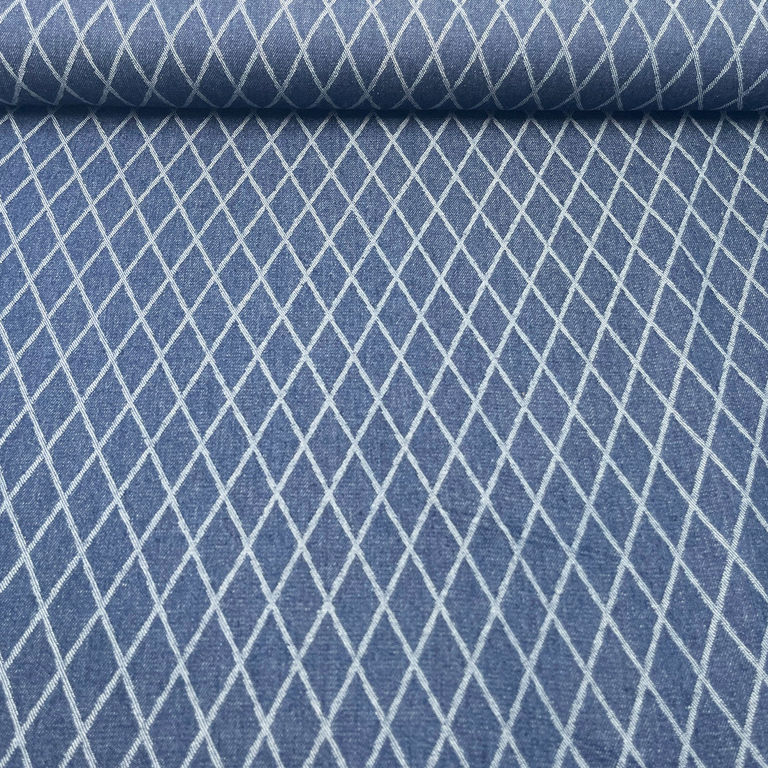 Jeans stretch à motif cadrillé moderne