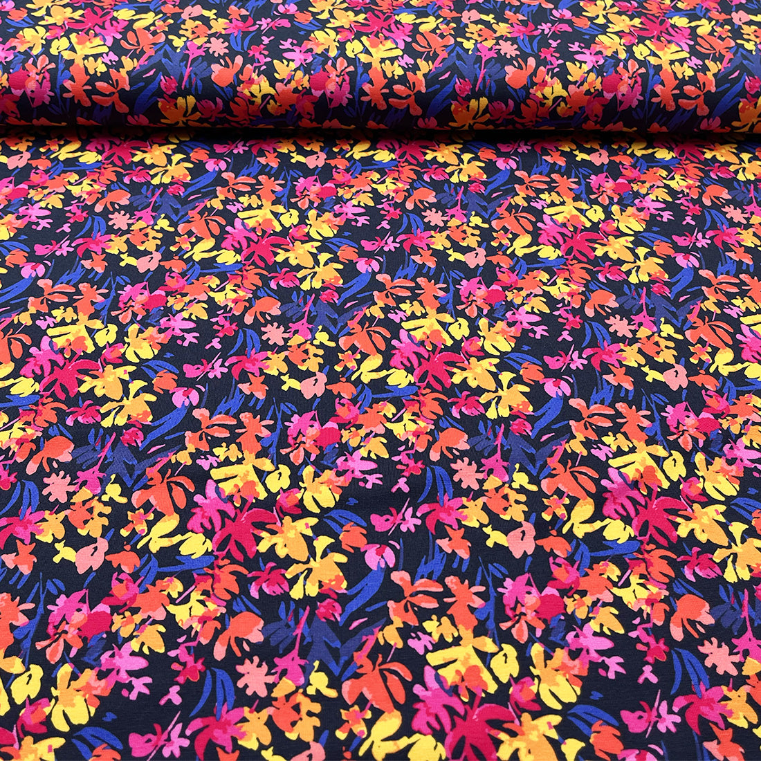 Jersey Punto petites fleurs – Jaune, rose, orange sur fond bleu