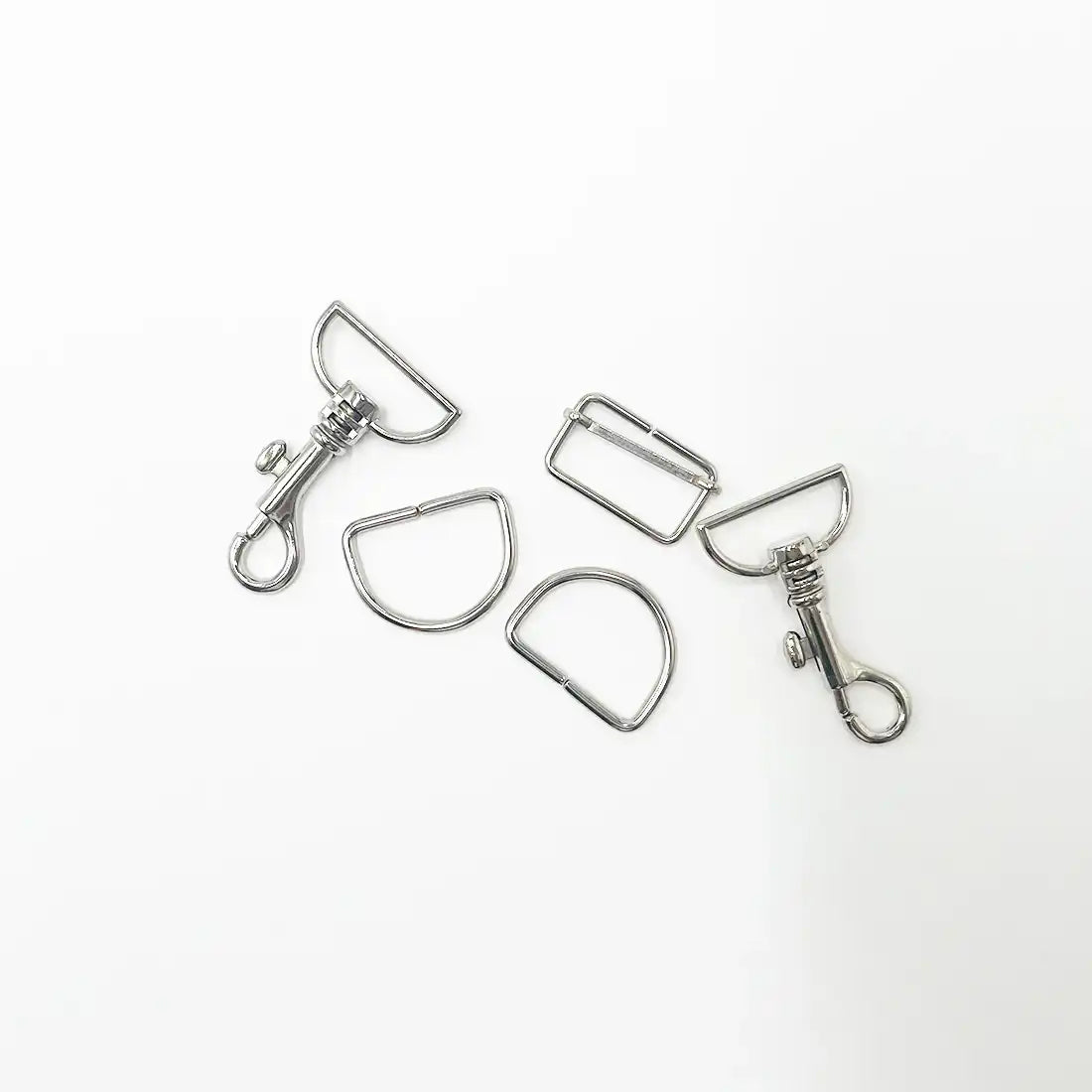 Kit d’accroches métalliques pour sac banane