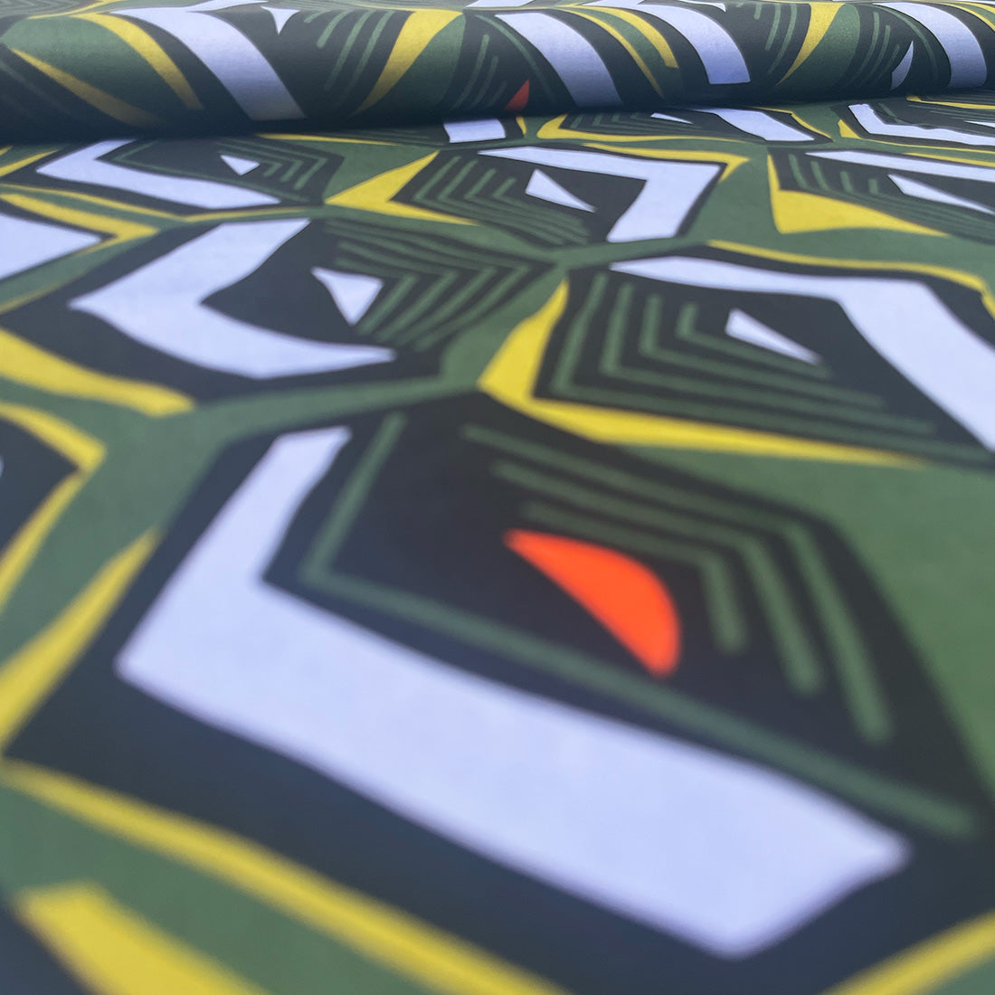 Motif tortue vert en tissu satiné