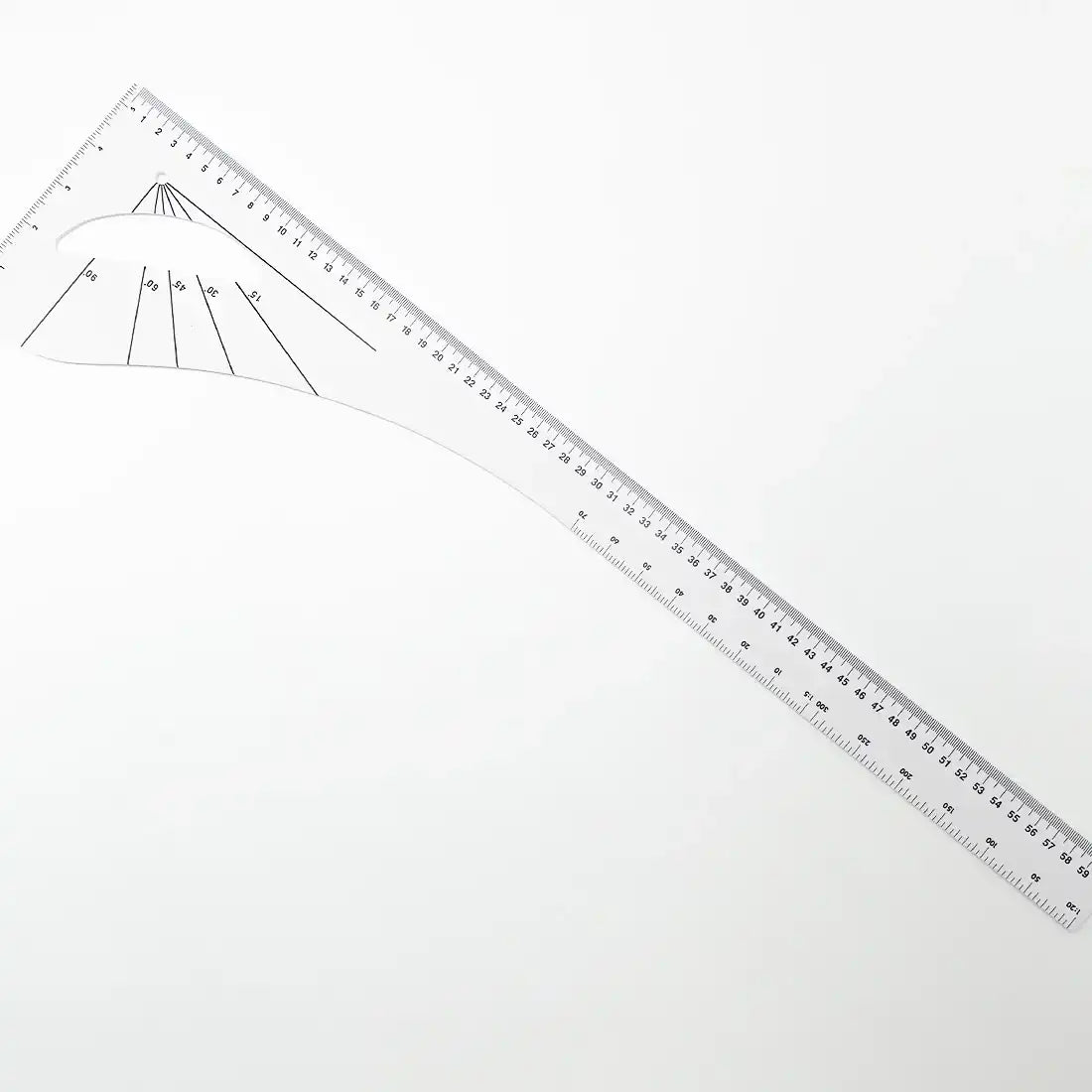 Règle courbe transparente pour couture et patronage