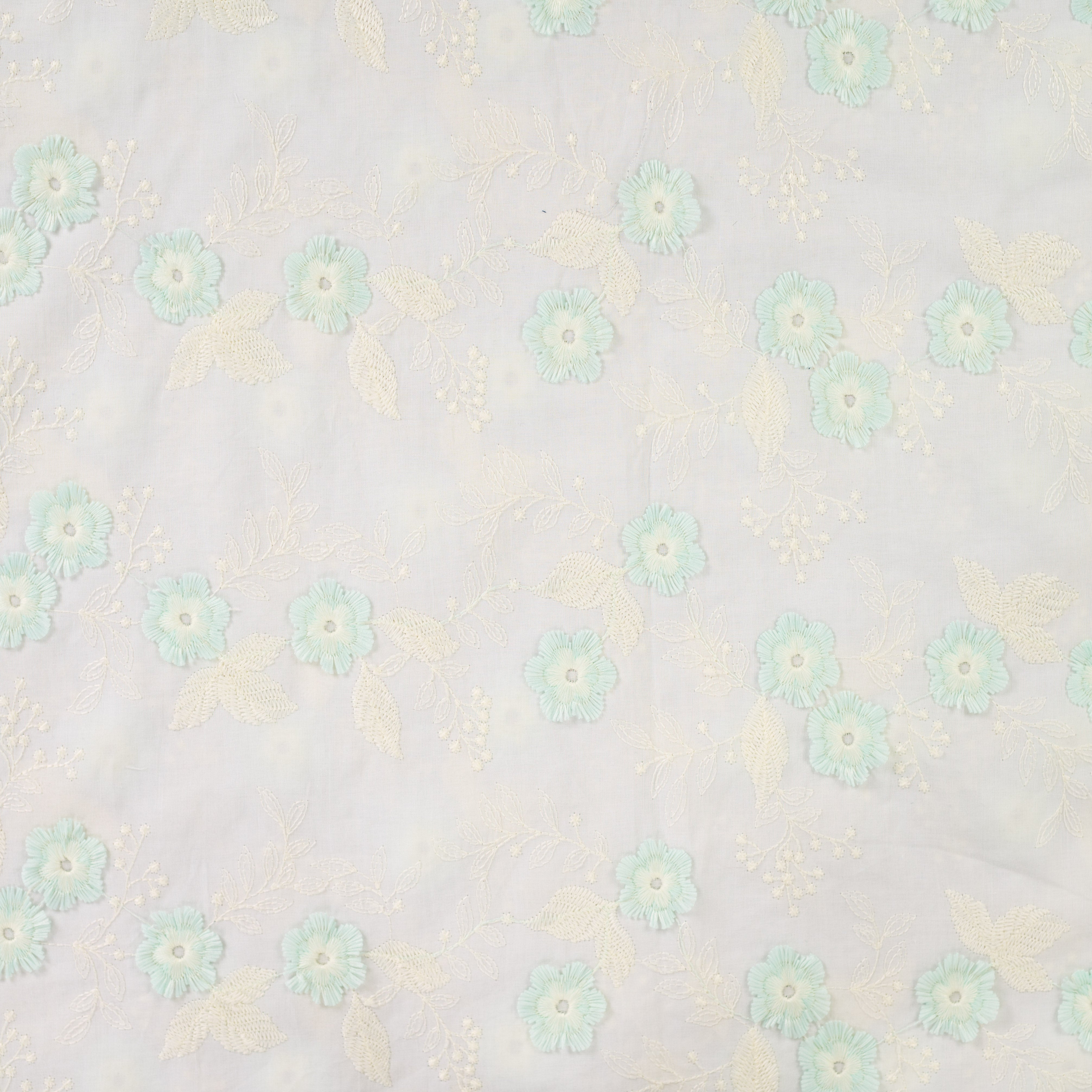 Tissu Broderie Anglaise Fleurs Bleues Brodées