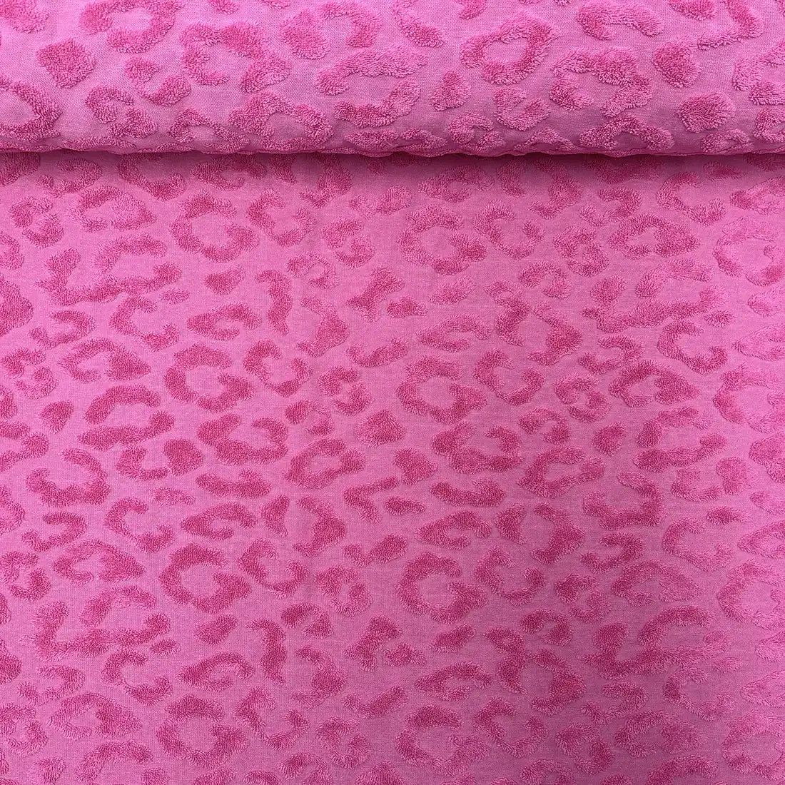 Tissu Jersey Motif Léopard en Relief – Couleur Fuchsia Vive