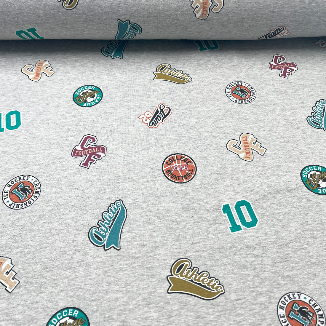 Tissu Sweat Molleton Gris – Style Collège et Sports US