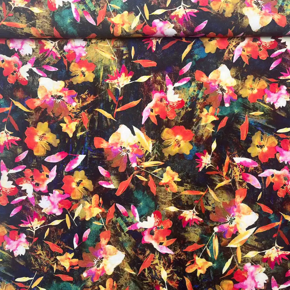 Tissu Viscose Élégant – Fleurs Vives sur Fond Noir