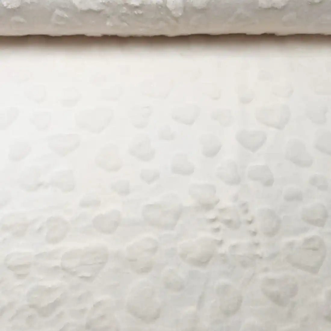 Fausse Fourrure Blanche Ultra Douce motif Cœur