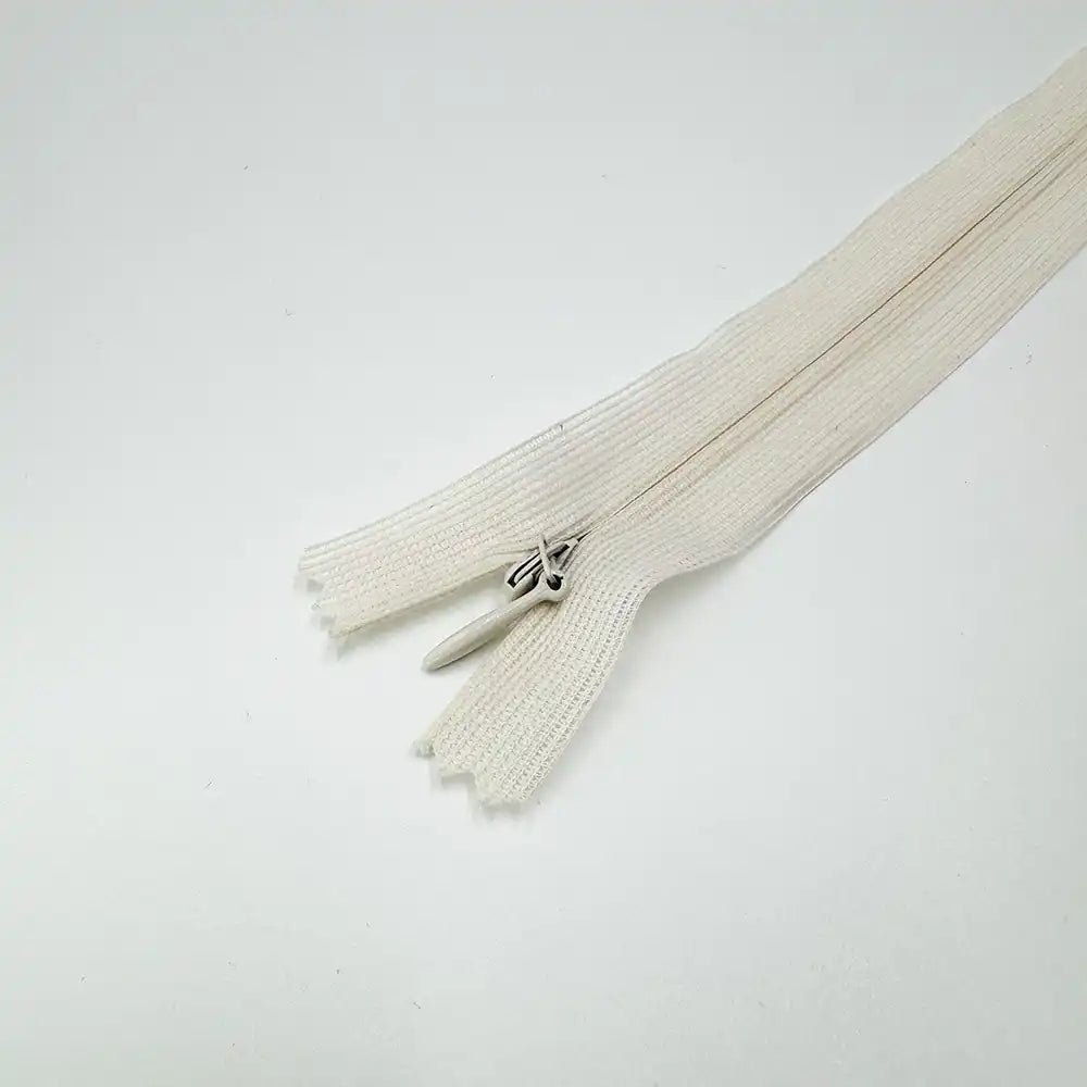 Fermeture éclair / Zip / tirette invisible écru