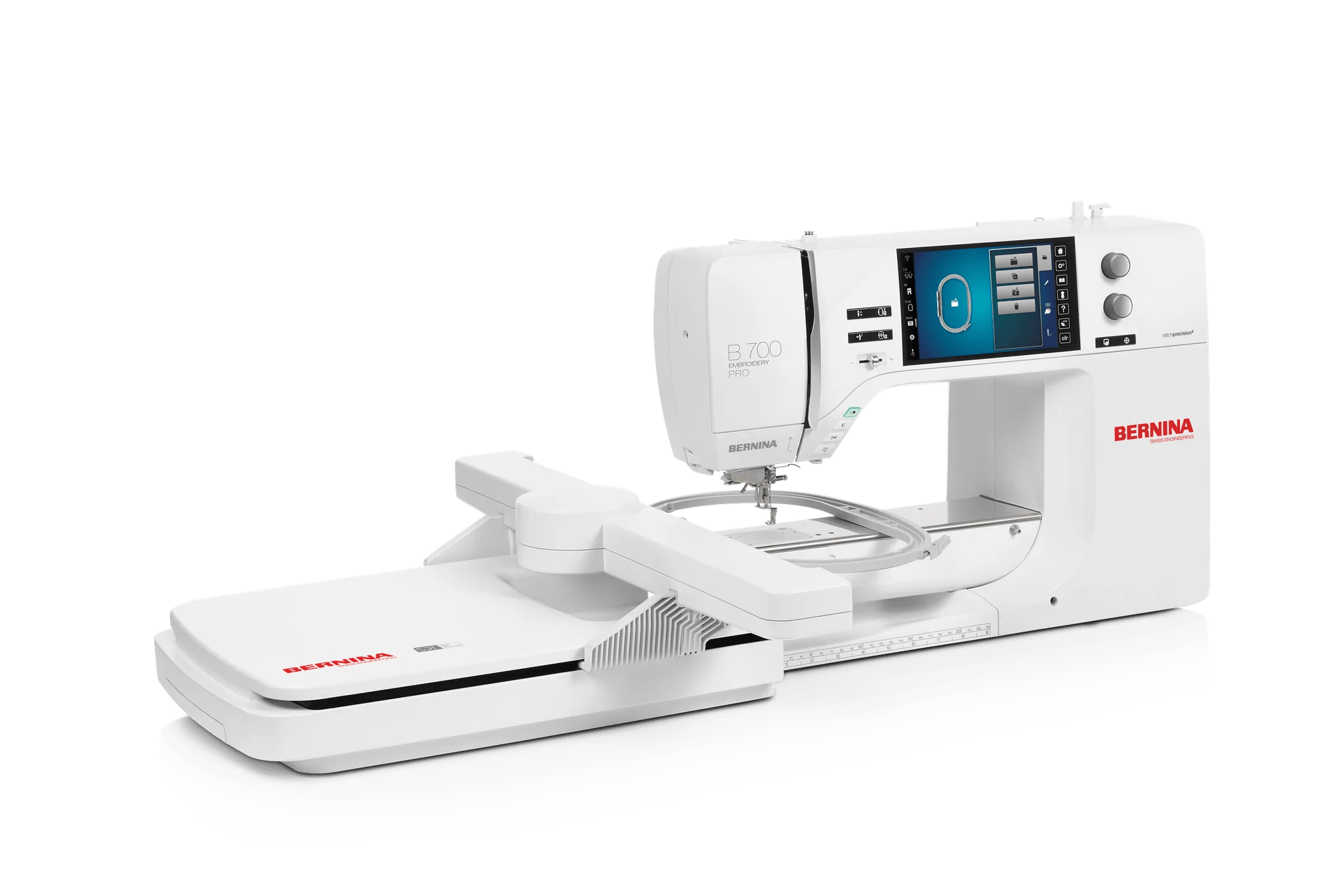 Machine à broder BERNINA 700 PRO — vue trois quarts, cadrage carré