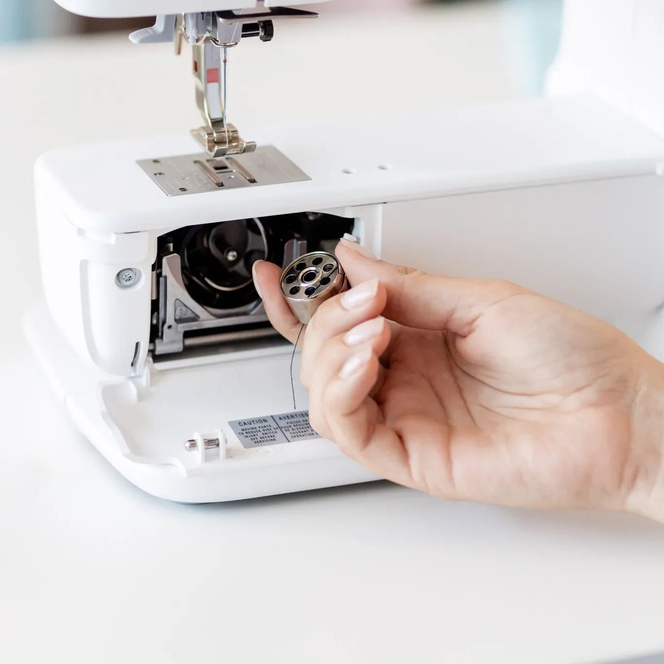 Machine à coudre BERNINA 335 — en situation