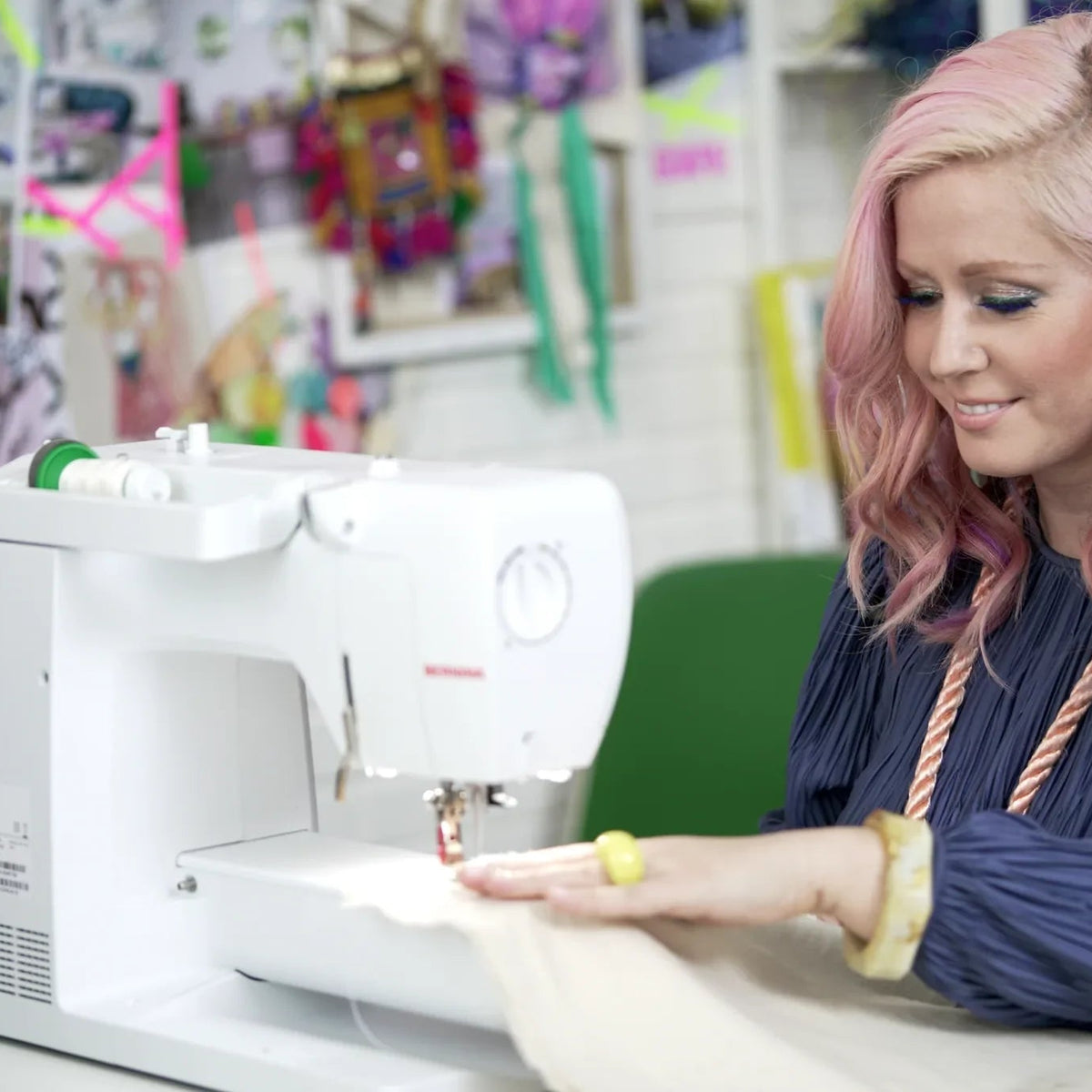 Machine à coudre BERNINA 435 — projet Tiffany Pratt