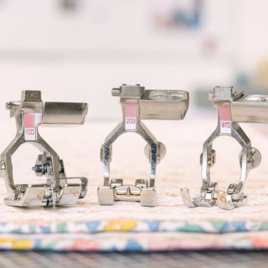 BERNINA 580 Liberty Edition — pieds-de-biche pour tous les types de projets