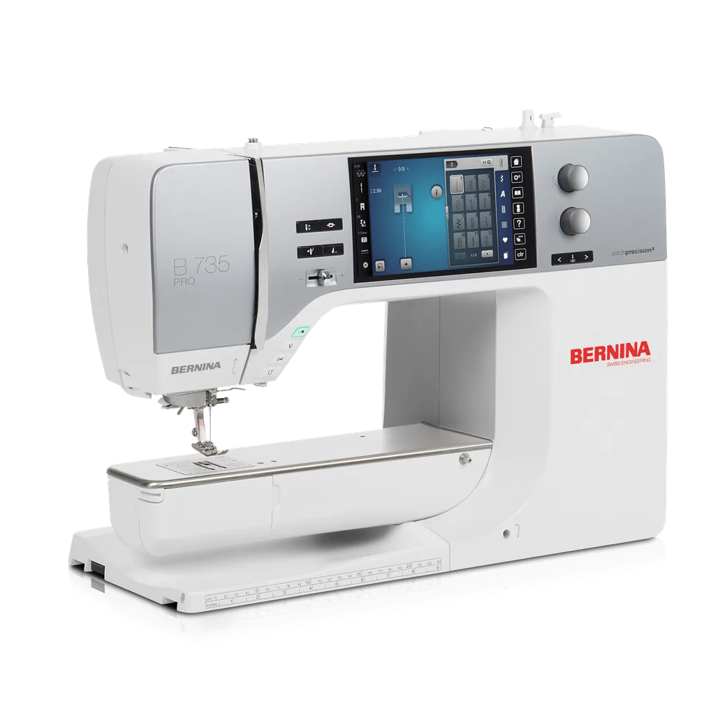 Machine à coudre et à broder BERNINA 735 PRO — vue trois quarts