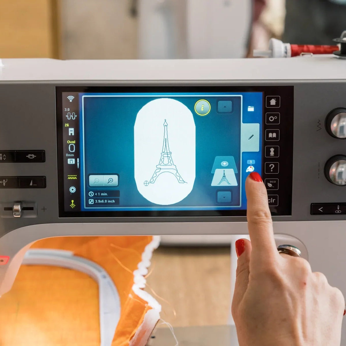 Machine à coudre et à broder BERNINA 770 QE PRO — en situation, atelier de quilting