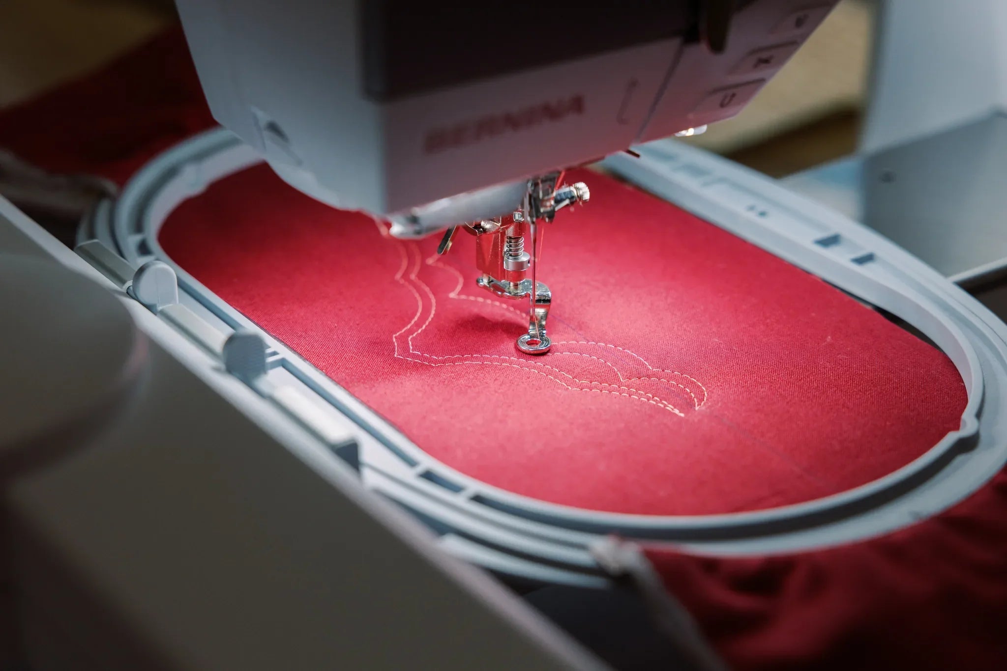 Machine à coudre et à broder BERNINA 770 QE PRO — en situation, atelier de quilting