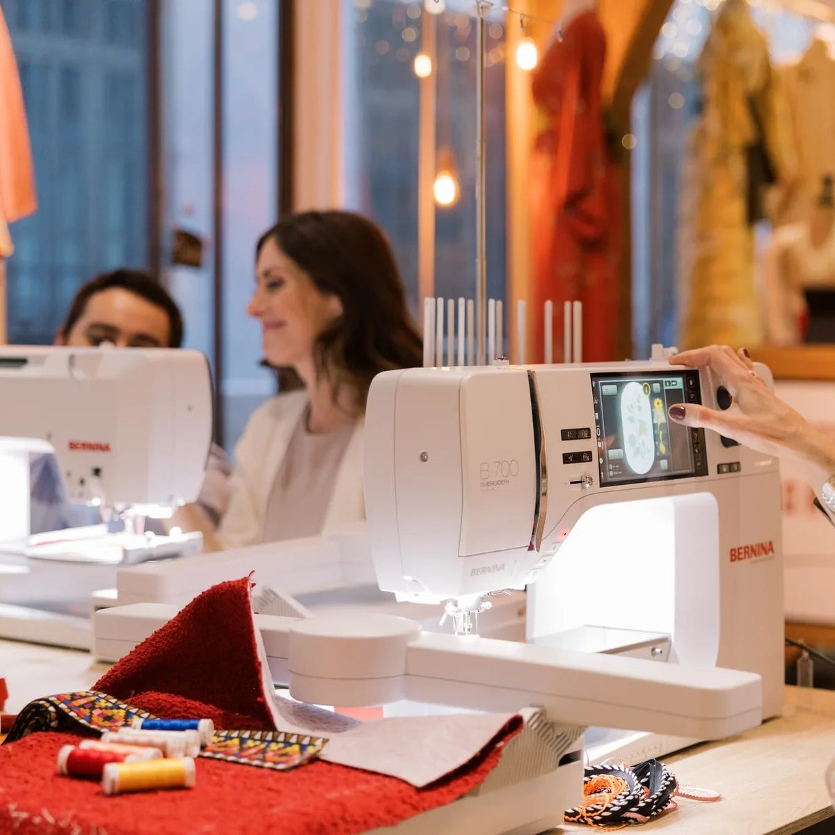 Machine à coudre et à broder BERNINA 770 QE PRO — en situation, atelier de quilting
