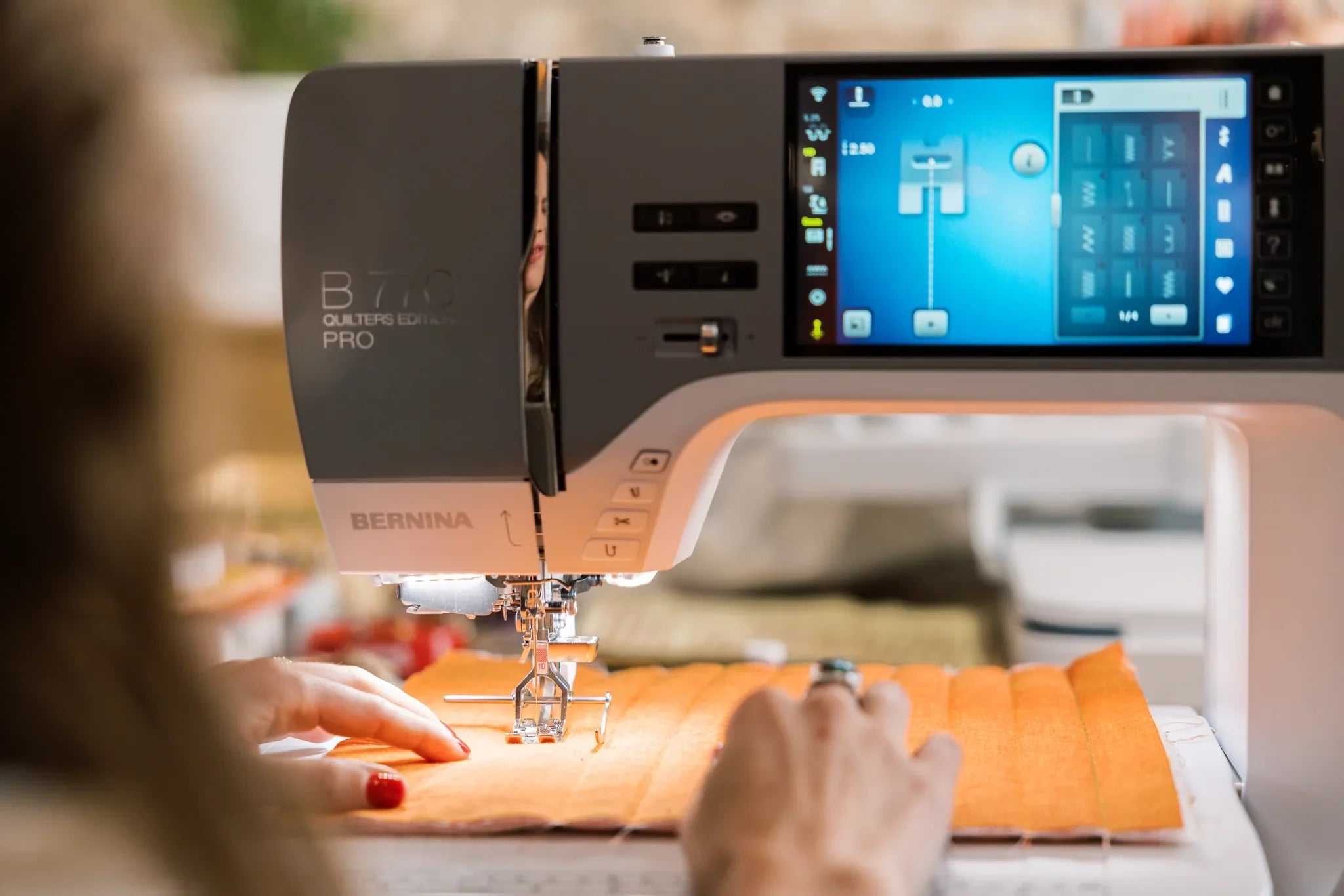 Machine à coudre et à broder BERNINA 770 QE PRO — en situation, atelier de quilting
