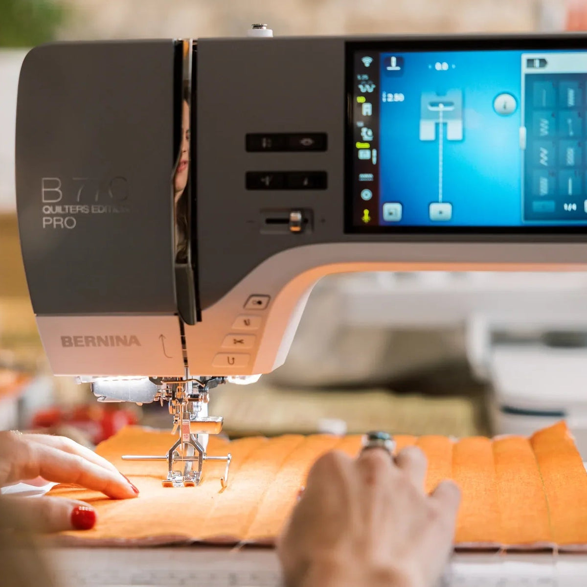 Machine à coudre et à broder BERNINA 770 QE PRO — en situation, atelier de quilting
