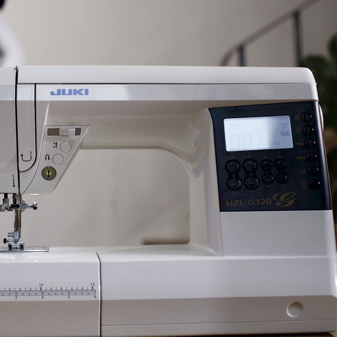 Machine à coudre JUKI HZL - G120