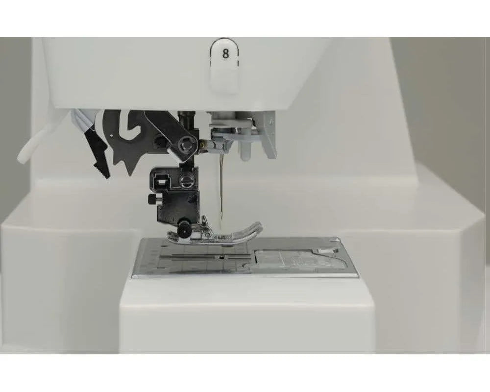 machine-a-coudre-juki-hzl-ux8-4