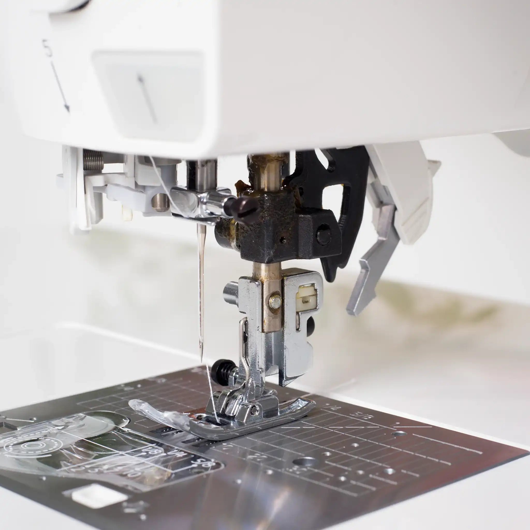 Machine à coudre JUKI HZL - UX8