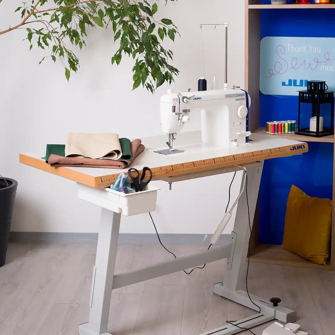 Machine à coudre semi - industrielle JUKI TL - 2300