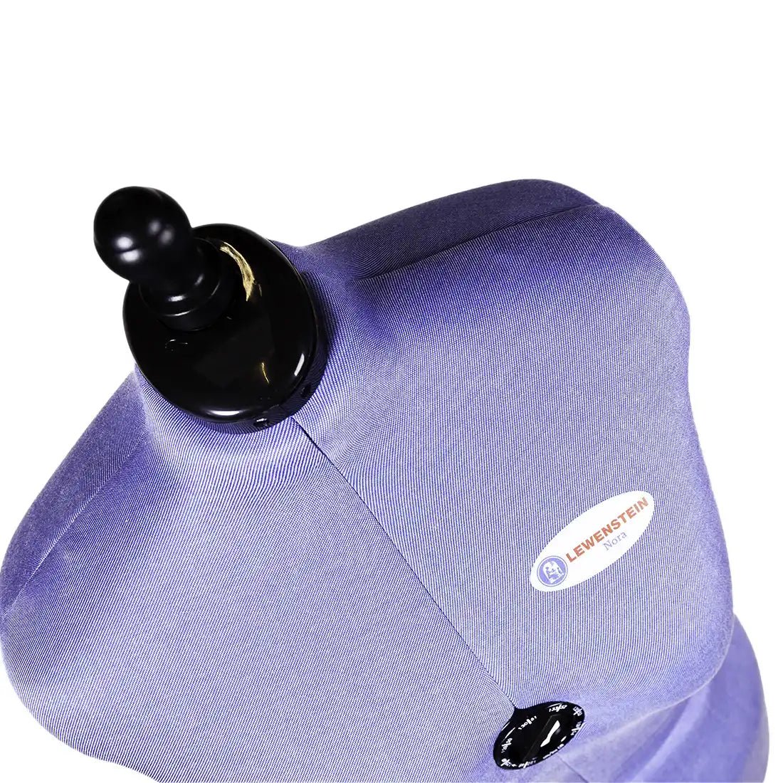 Mannequin Nora Lewenstein