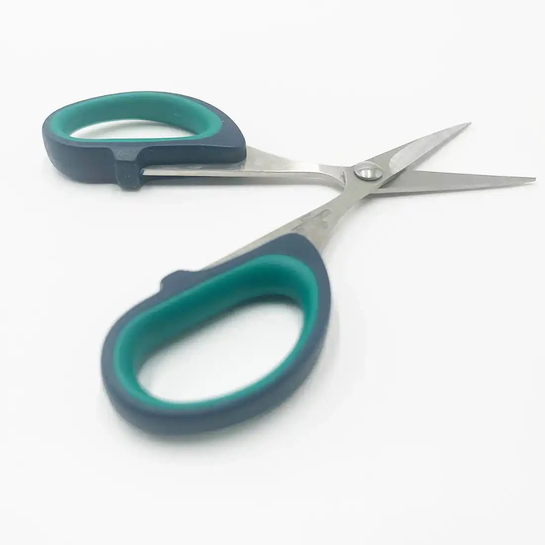 Petits ciseaux de couture de précision