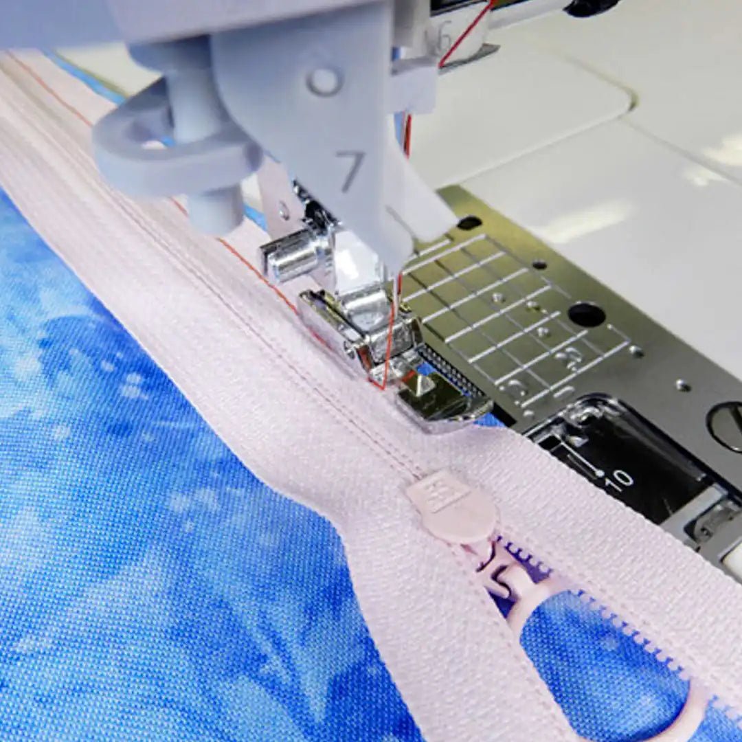 Pied étroit pour fermeture éclair juki