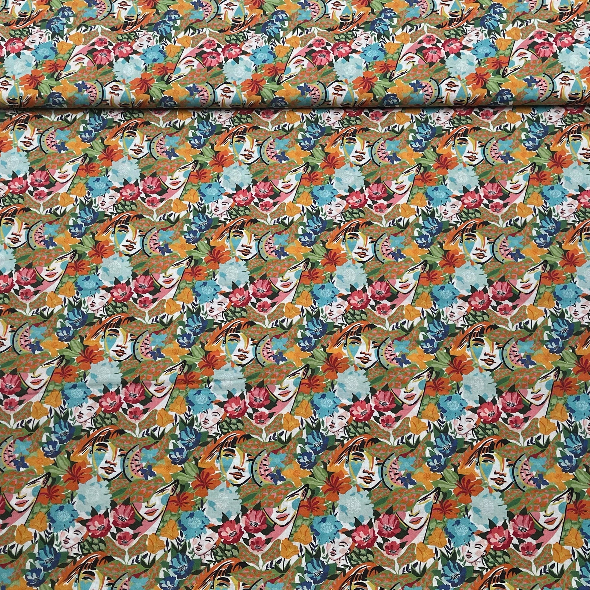 Tissu Popeline de Coton visages en fleurs