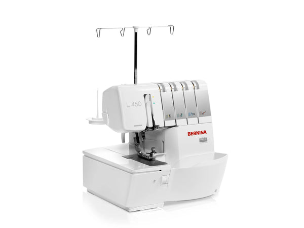 Surjeteuse BERNINA L 450 — vue trois quarts