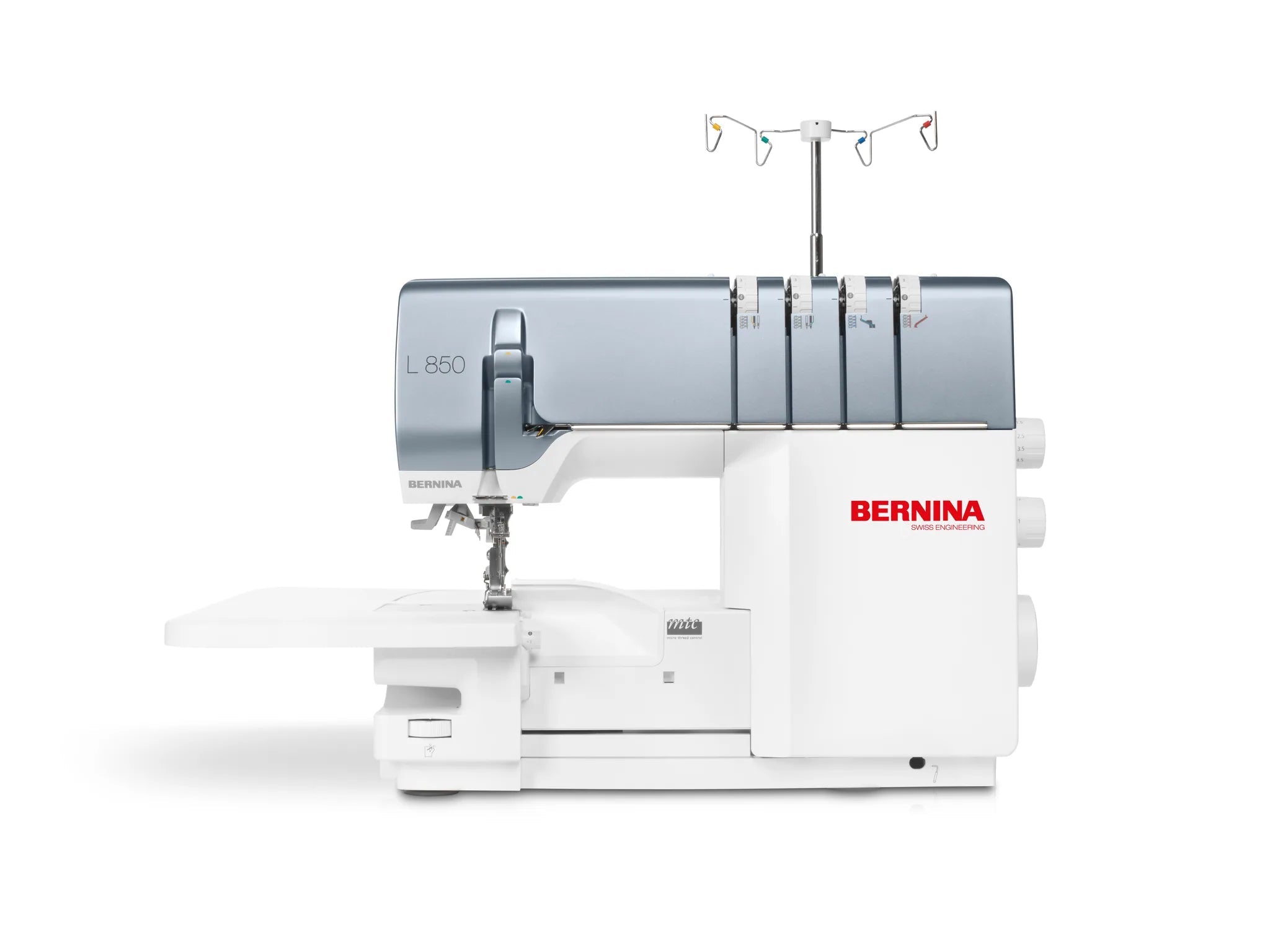 Surjeteuse BERNINA L 850 — vue de face, avec table rallonge