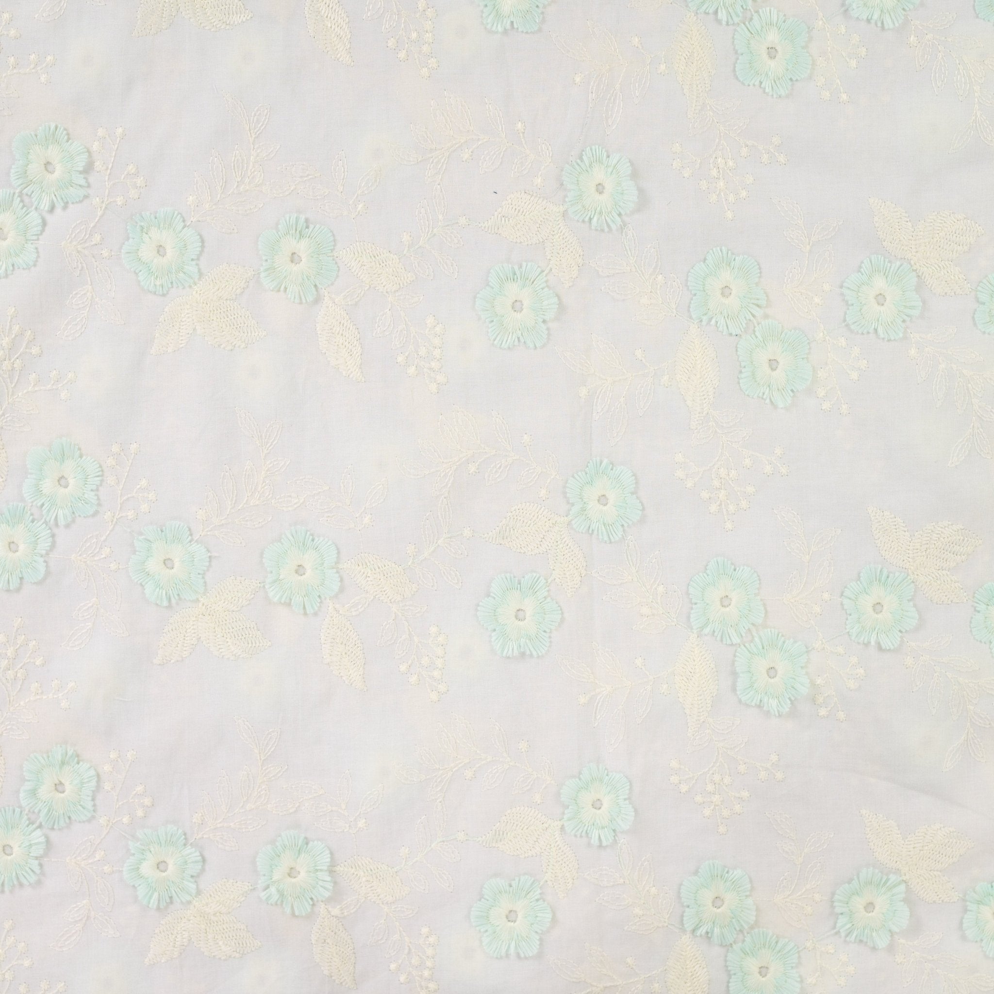 Tissu Broderie Anglaise Fleurs Bleues Brodées