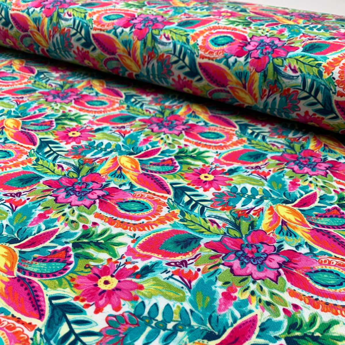 tissu-jersey-fleurs-exotiques
