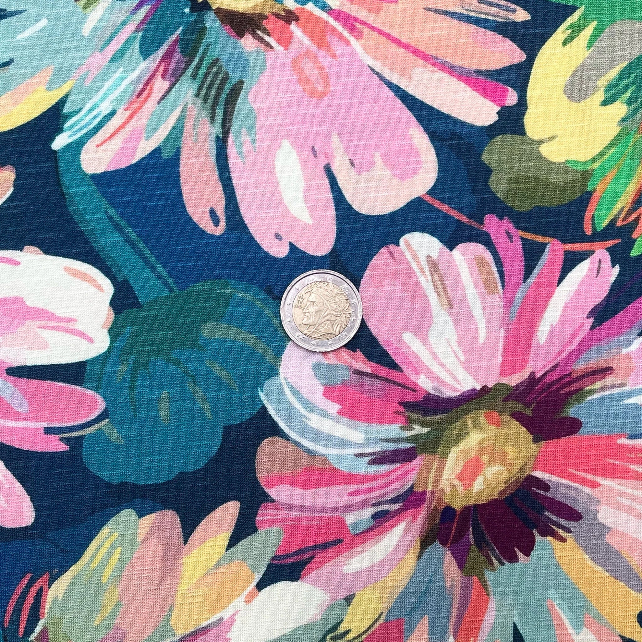 Tissu Jersey Viscose Grandes fleurs colorées2