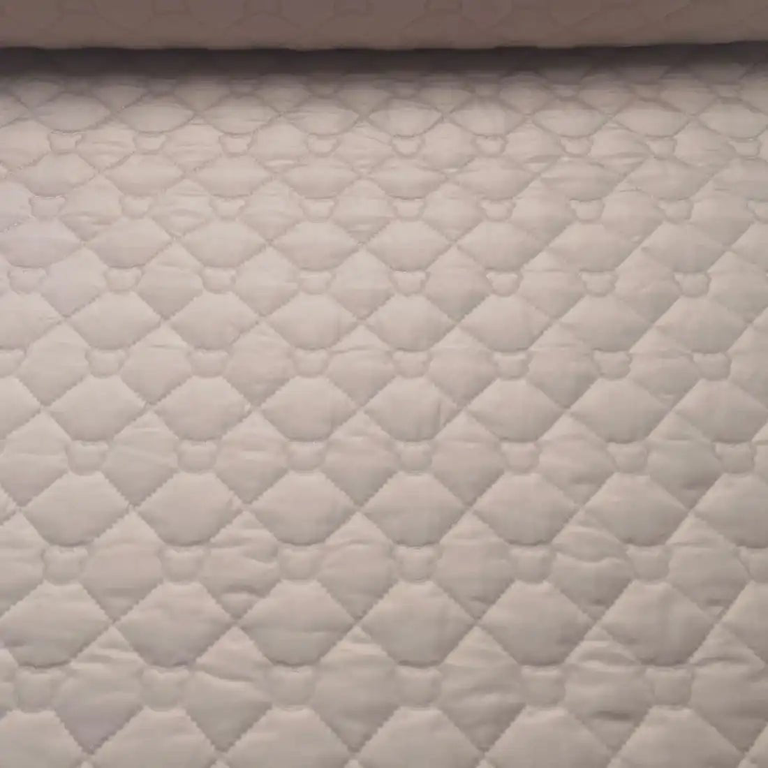 Tissu Matelassé Beige Brodé d'Ourson