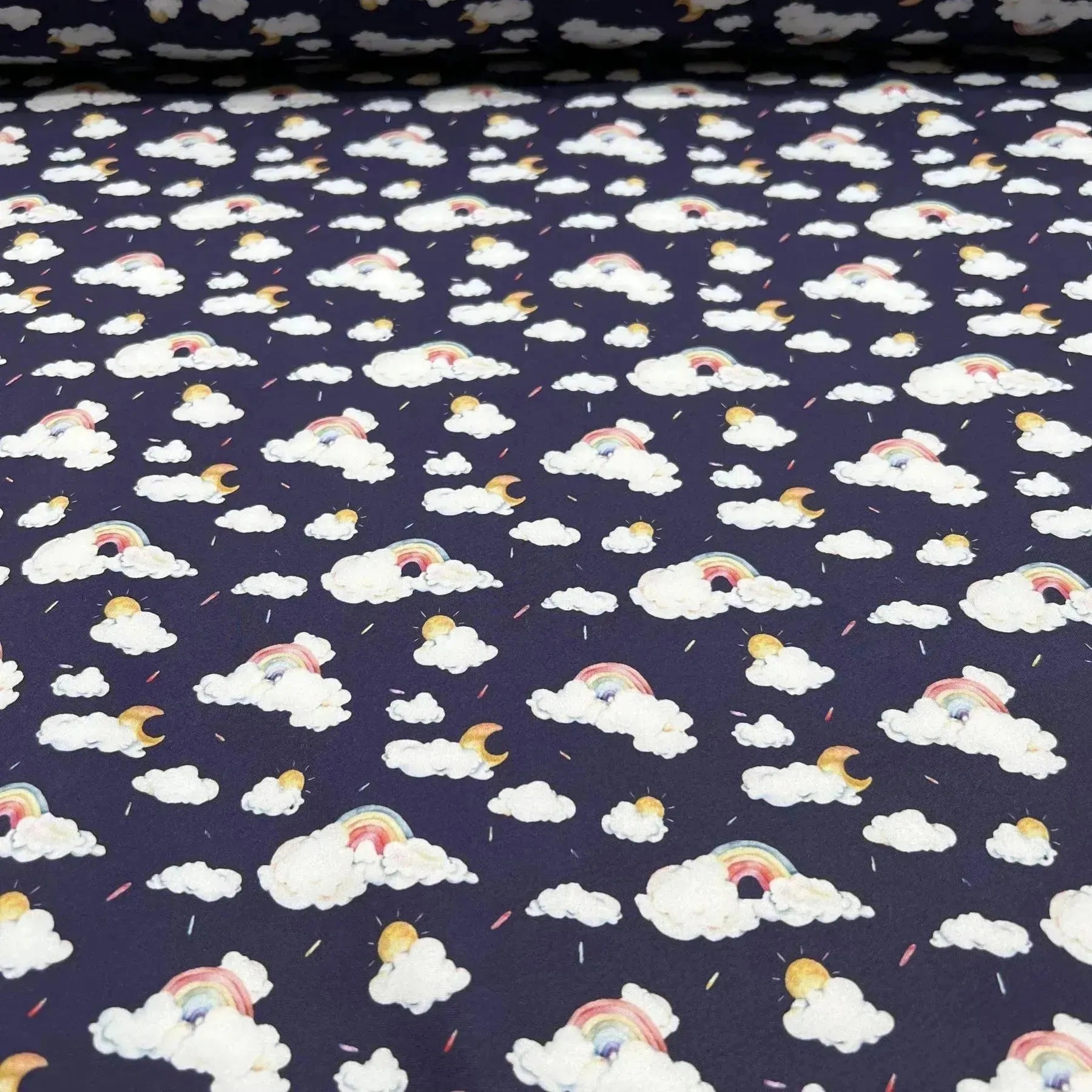 Tissu softshell nuage et arc-en-ciel