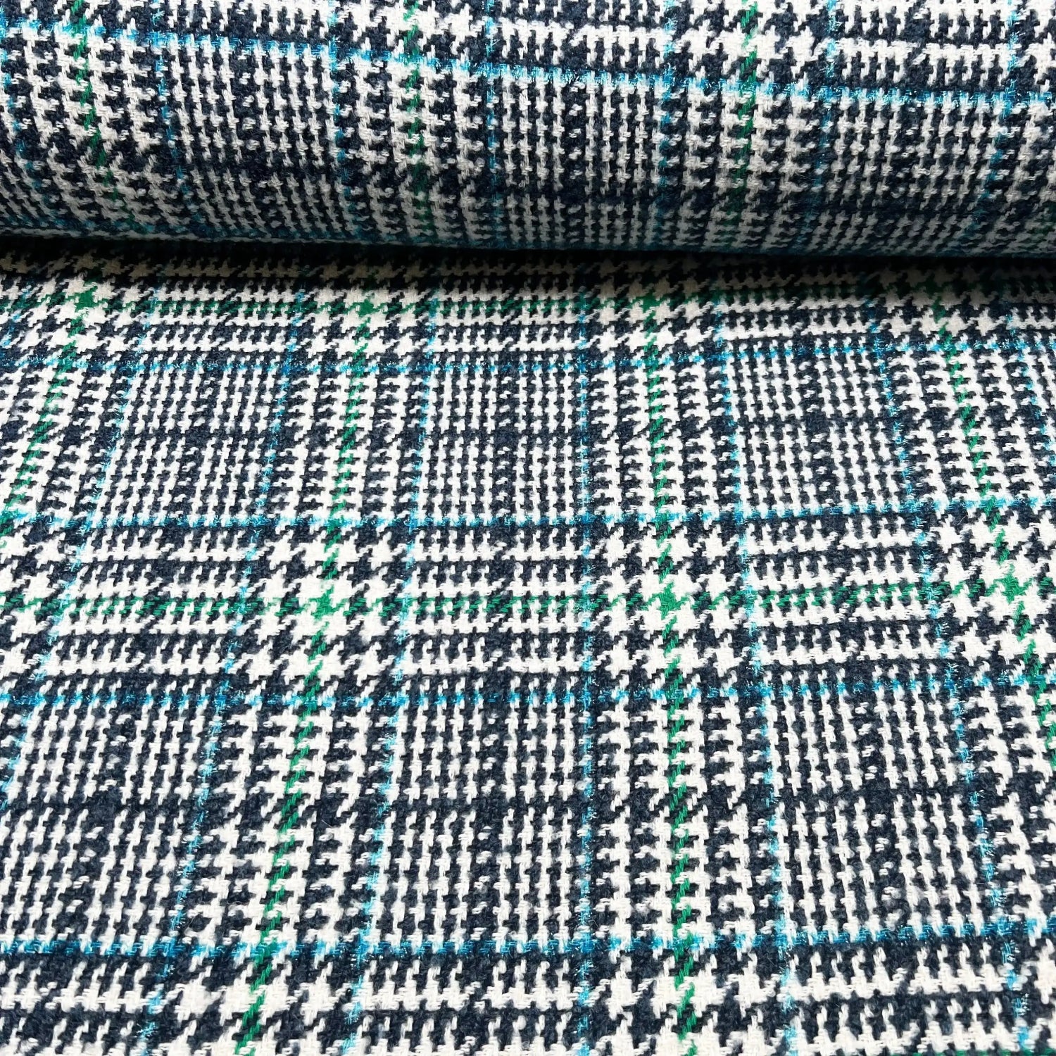 Tissu Tweed " style Chanel " bleu