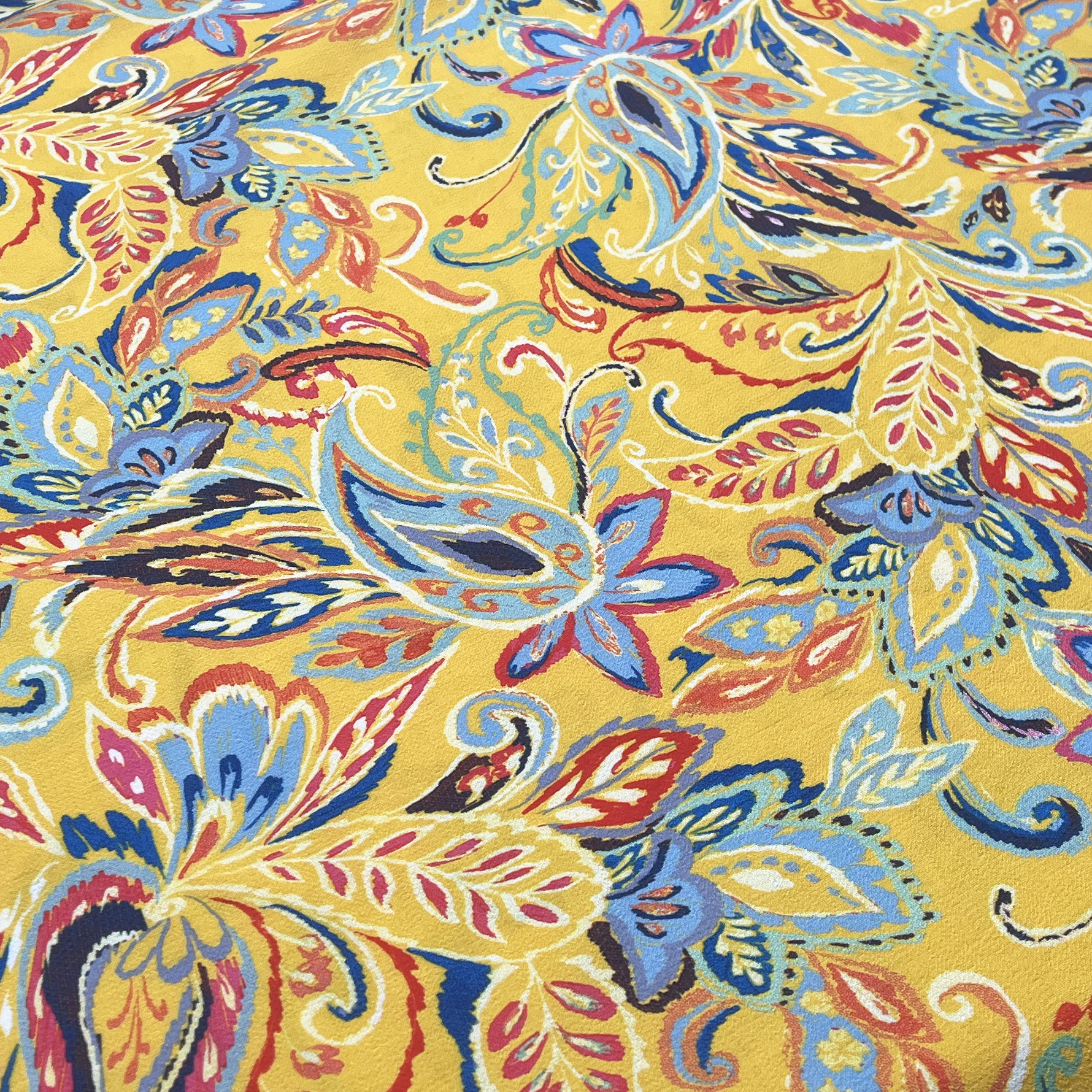 Tissu viscose crêpe arabesque jaune