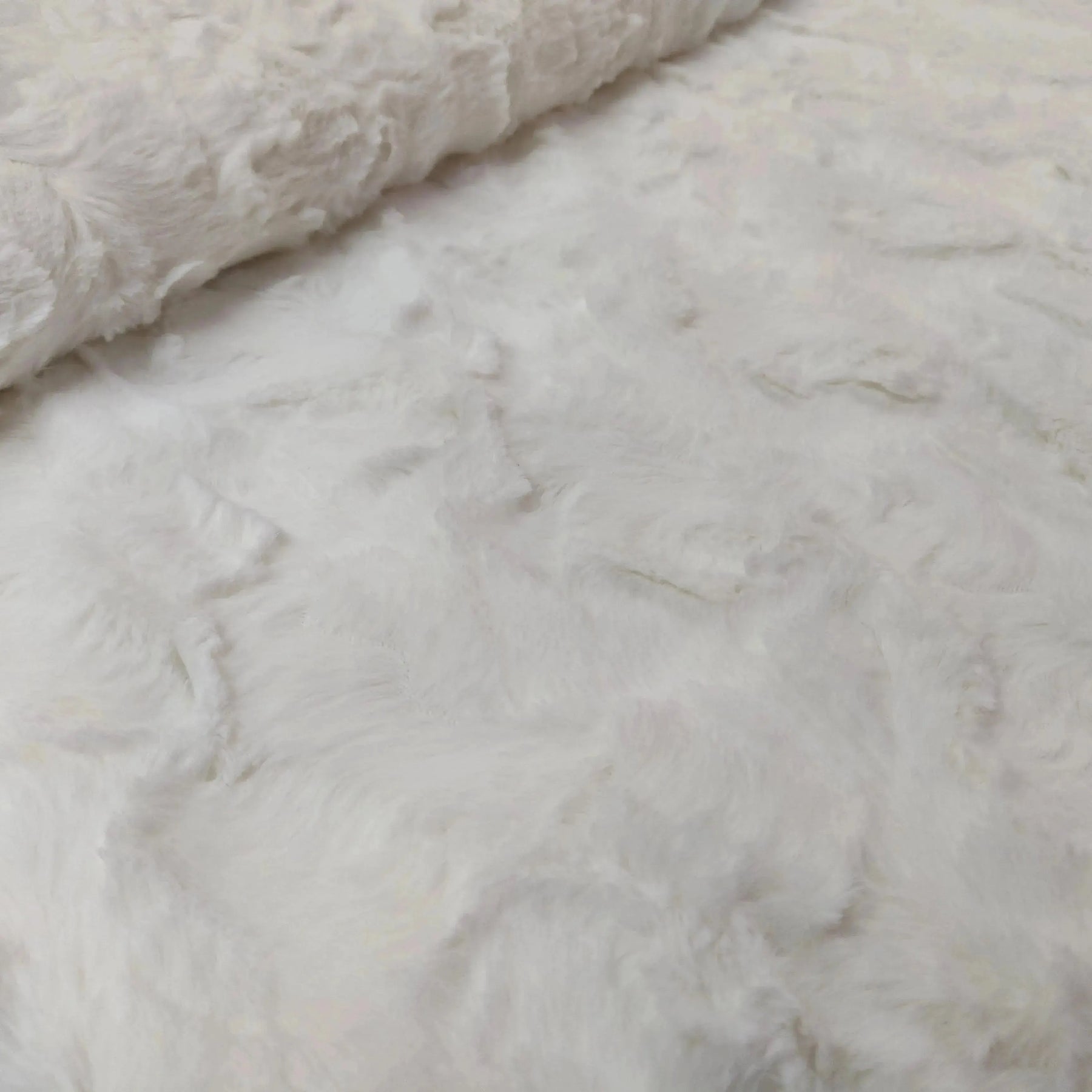 Tissus fausse fourrure blanc