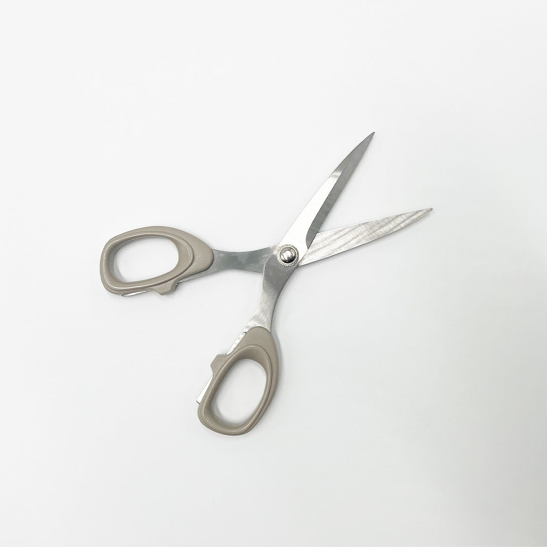 Ciseaux de Couture Précision – Coupe Nette et Confort Ergonomique