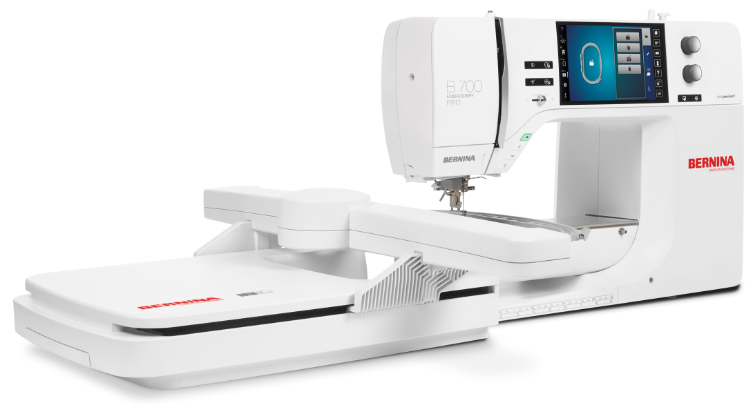 Machine à broder BERNINA 700 PRO