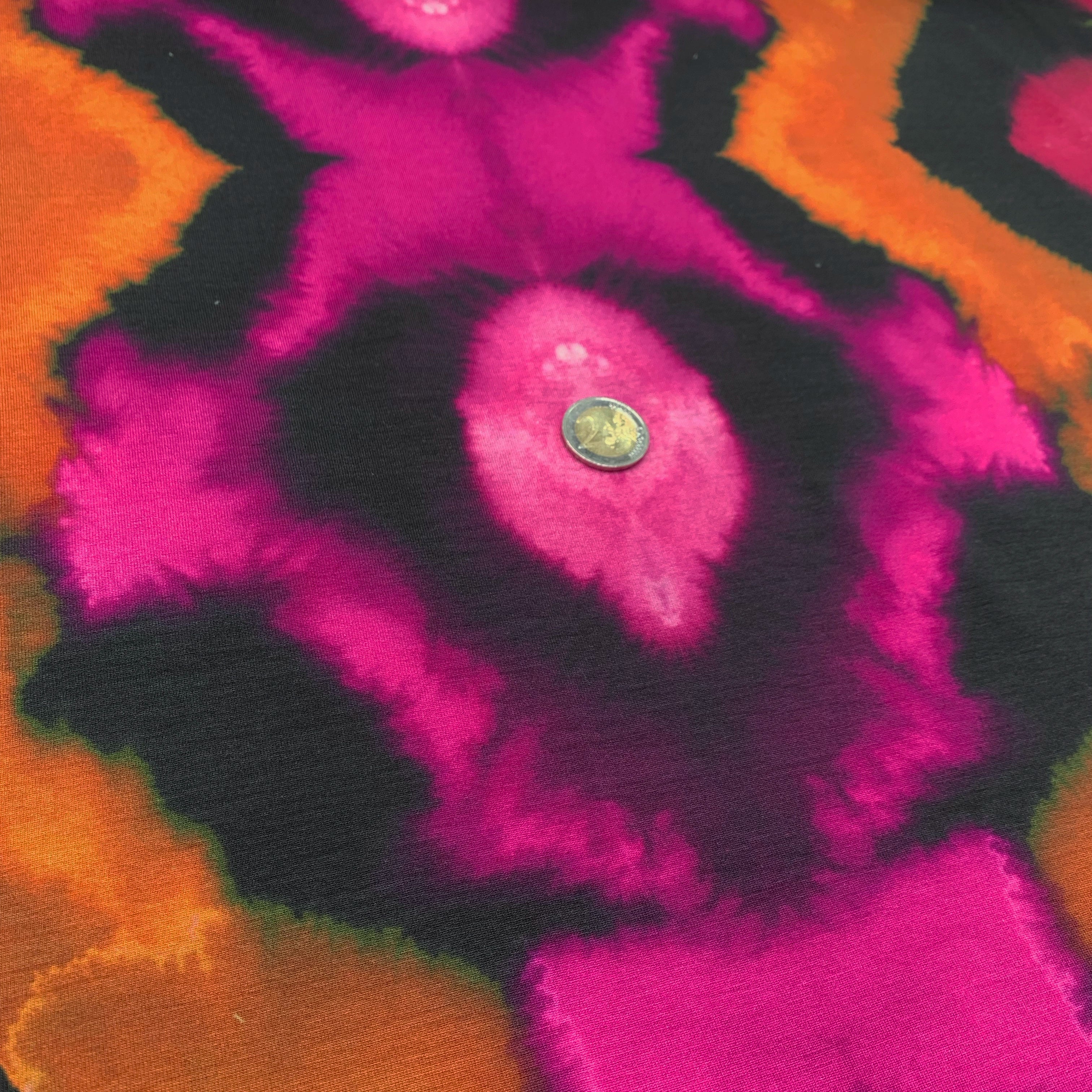 tissu-jersey-marbré-rose-et-terre-taille-motif