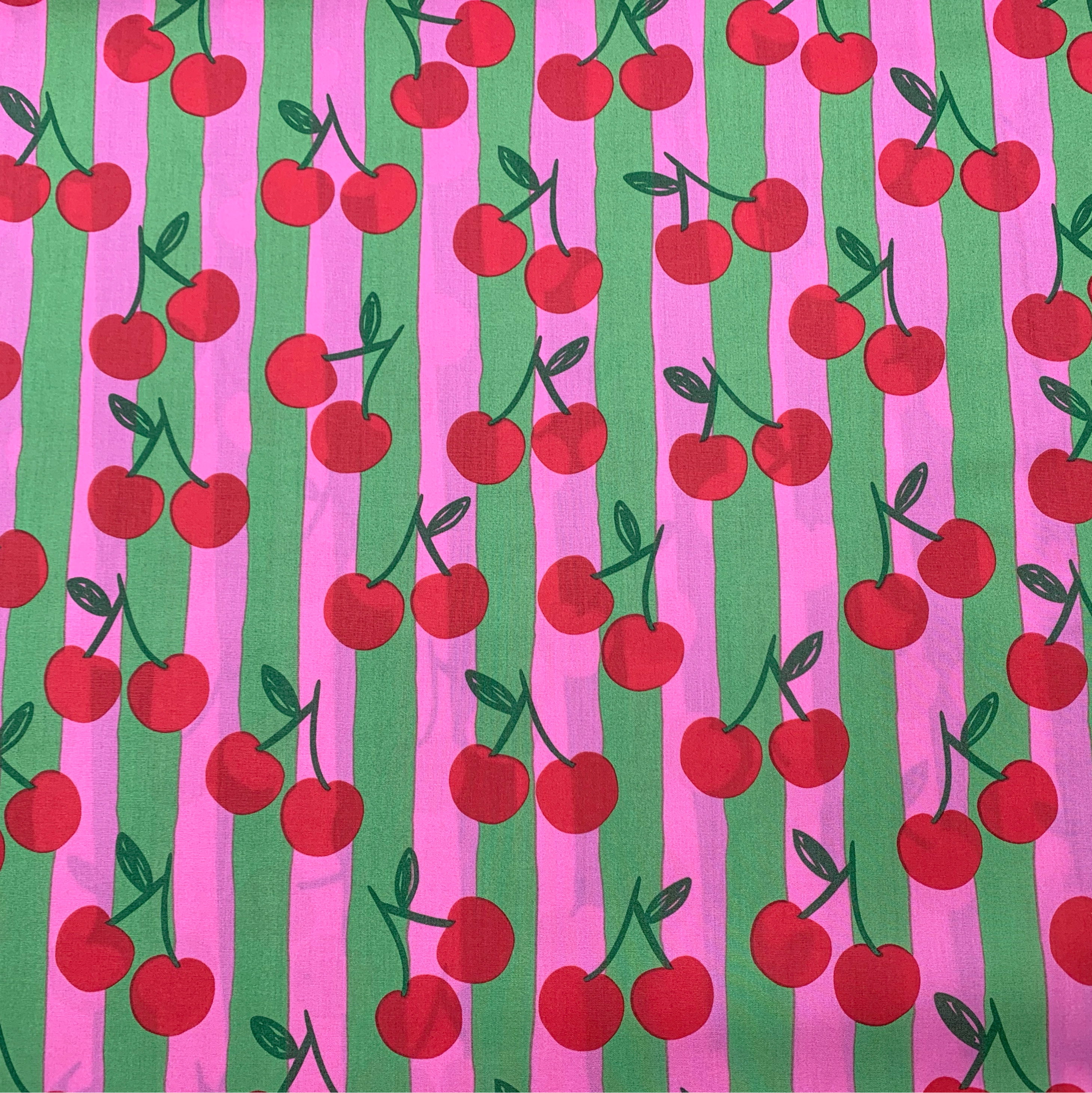 tissu-popeline-ligné-cerise