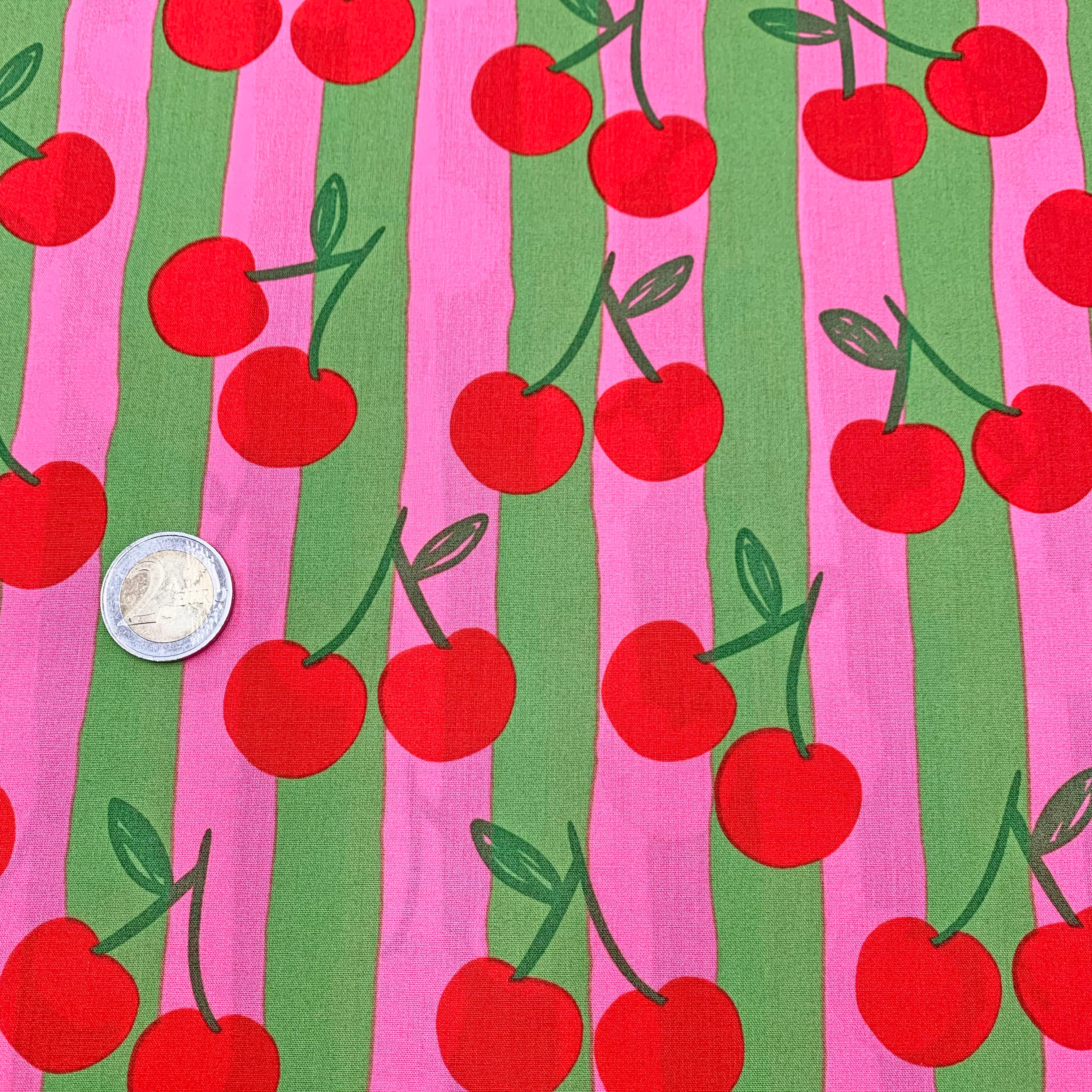 tissu-popeline-ligné-cerise