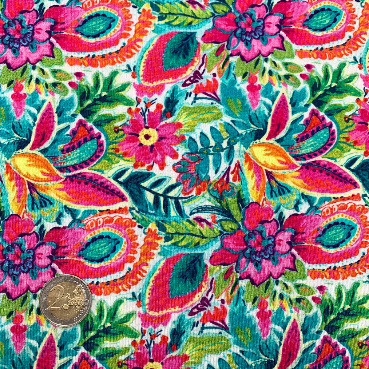 tissu-jersey-fleurs-exotiques-taille-motif